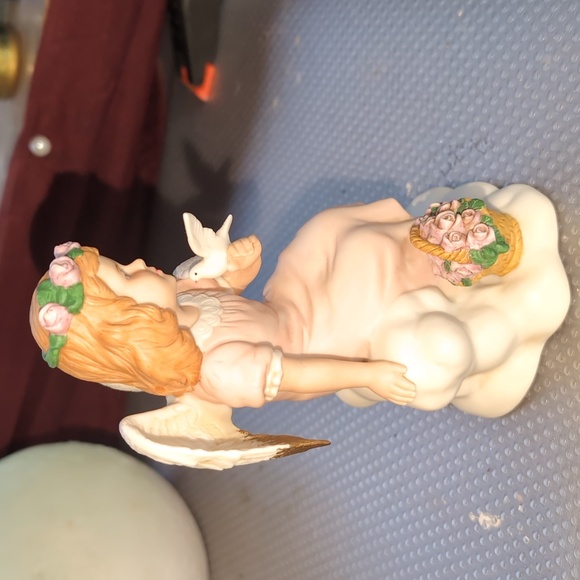 AVAILABLE - Angelic Peace #14063-99 by Home Interiors & Gifts. 8" Tall. - Picture 2 of 5